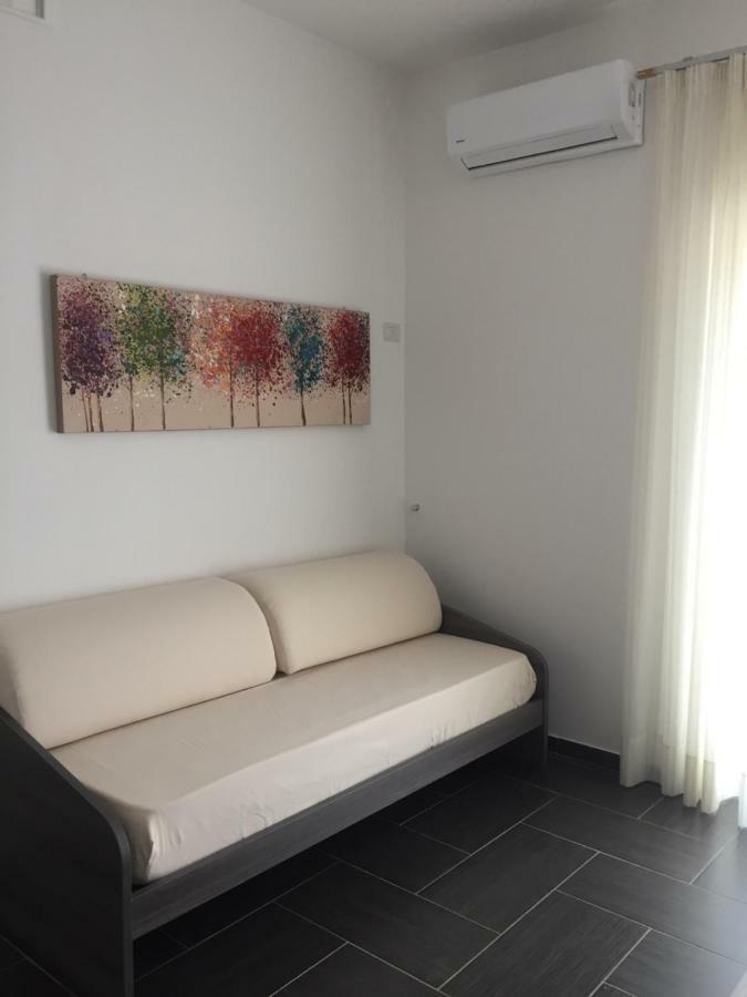 B&B Marco Polo 16 Trinitapoli Buitenkant foto